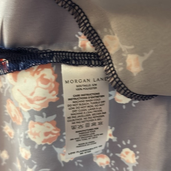 Morgan Lane FabFitFun floral Robe size small/medium satin robe short navy blue - Picture 7 of 7
